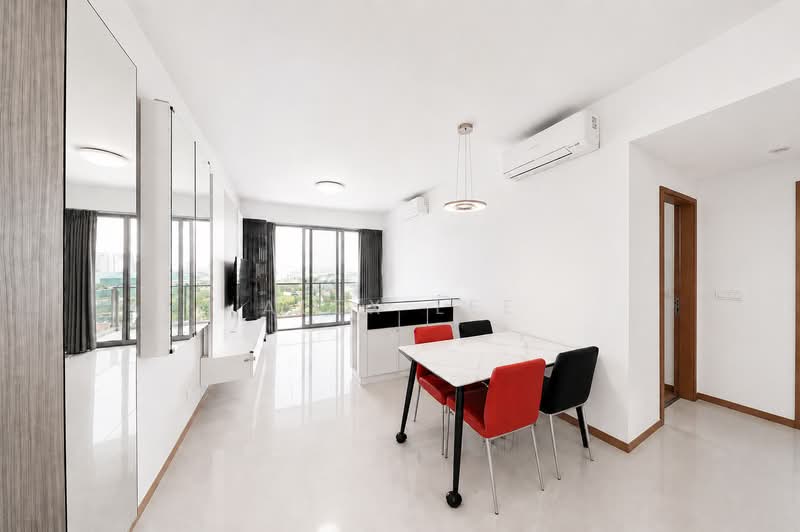 Oasis Garden, 55 Jalan Bunga Rampai, 2 Bedrooms, 1,033 sqft, Condominium For Rent, by Alex Lee, 500186445 - Living Room - PropertyGuru.com.sg