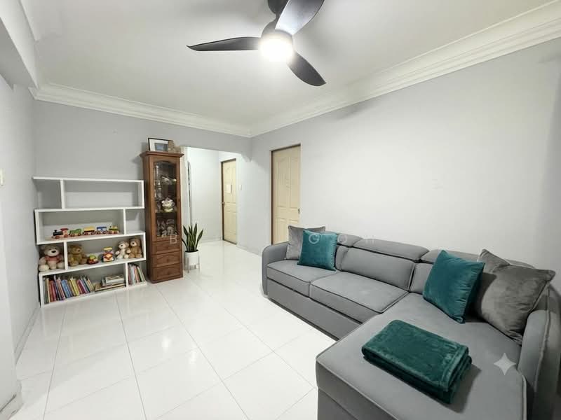 835 Woodlands Street 83, 835 Woodlands Street 83, 4 Bedrooms, 1,582 sqft, HDB Flat For Sale, by Billy Goh, 500186446 - Living Room - PropertyGuru.com.sg