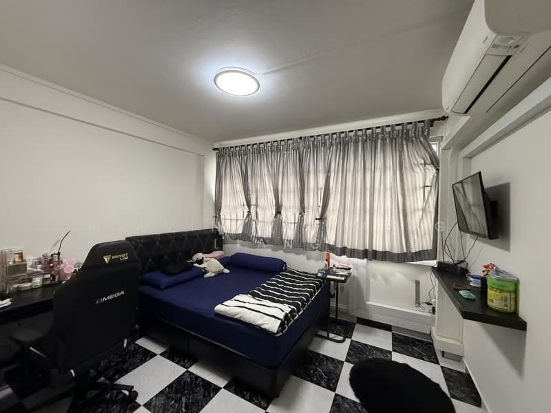 122 Teck Whye Lane, 122 Teck Whye Lane, 3 Bedrooms, 1,108 sqft, HDB Flat For Sale, by Melvin Tan Meng Liang, 500186449 - Bedroom - PropertyGuru.com.sg