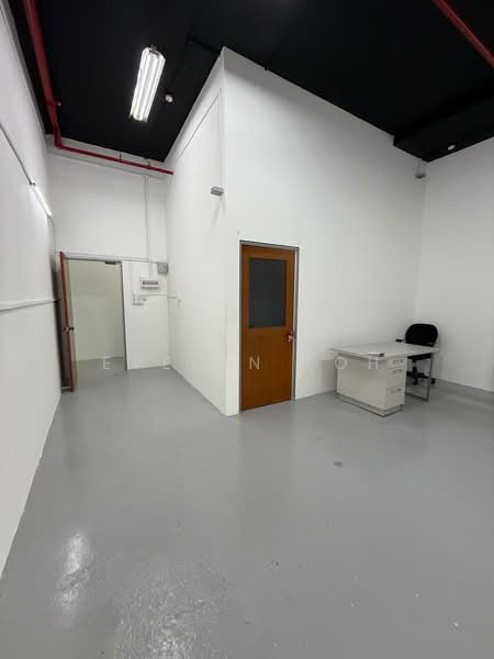 Toh Guan Centre, 21 Toh Guan Road East, 1,200 sqft, Factory / Workshop (B2) For Rent, by Evelyn Toh, 500186451 - Interior - CommercialGuru.com.sg