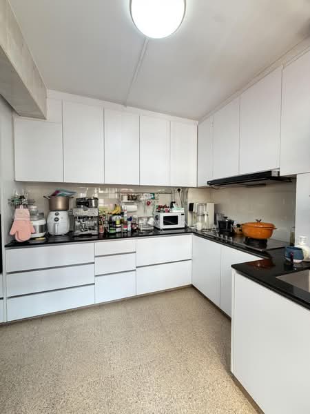 434 Hougang Avenue 8, 434 Hougang Avenue 8, 4 Bedrooms, 131 sqft, HDB Flat For Sale, by Janlex Tan, 500186454 - Kitchen - PropertyGuru.com.sg