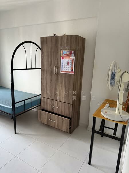 662 Yishun Avenue 4, 662 Yishun Avenue 4, Room Rental, 150 sqft, HDB Flat For Rent, by Yinvonne Wong 黄燕安, 500186467 - Bedroom - PropertyGuru.com.sg