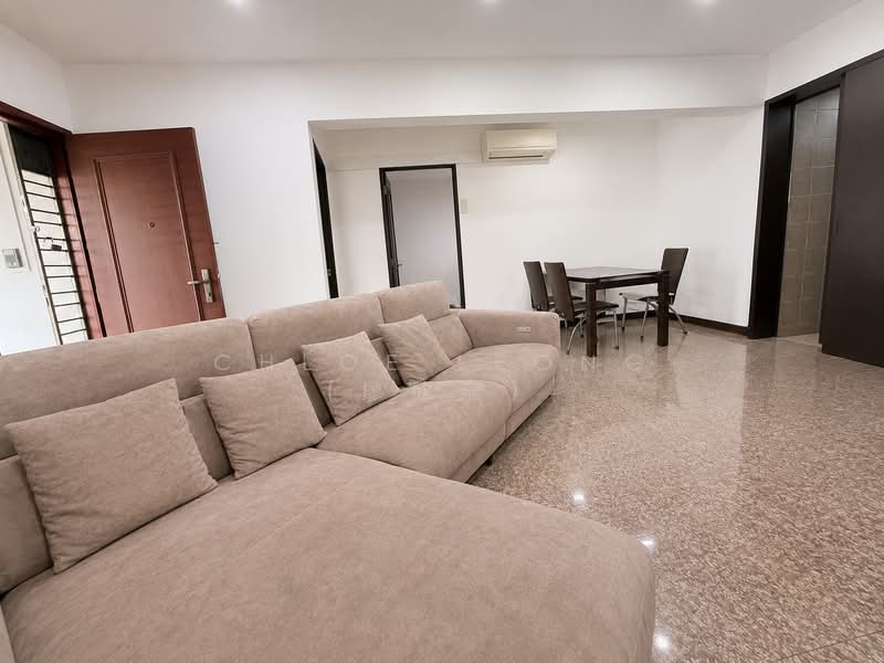 241 Hougang Street 22, 241 Hougang Street 22, 2 Bedrooms, 829 sqft, HDB Flat For Sale, by Chloe Leong (廖欣燕), 500186474 - Living Room - PropertyGuru.com.sg