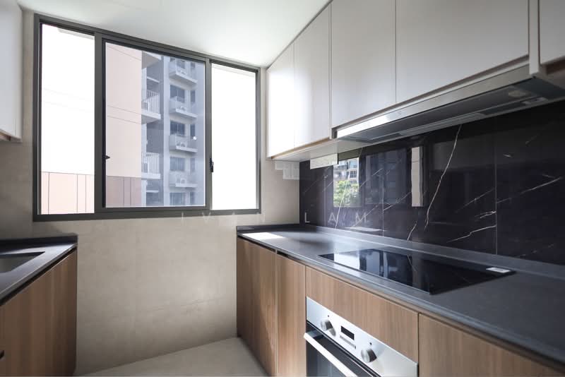 The Watergardens at Canberra, 35 Canberra Drive, 3 Bedrooms, 958 sqft, Condominium For Sale, by Ivan Lam, 500186475 - Kitchen - PropertyGuru.com.sg