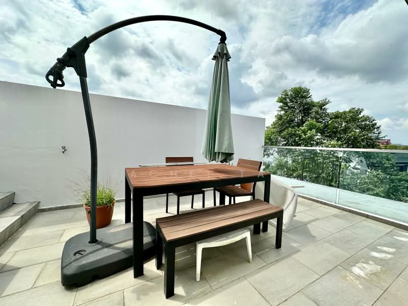 NottingHill Suites, 29A Toh Tuck Road, 1 Bedroom, 786 sqft, Apartment For Sale, by Rachel Tan, 500186478 - Roof terrace - PropertyGuru.com.sg
