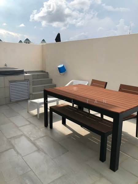 NottingHill Suites, 29A Toh Tuck Road, 1 Bedroom, 786 sqft, Apartment For Sale, by Rachel Tan, 500186478 - Roof terrace - PropertyGuru.com.sg