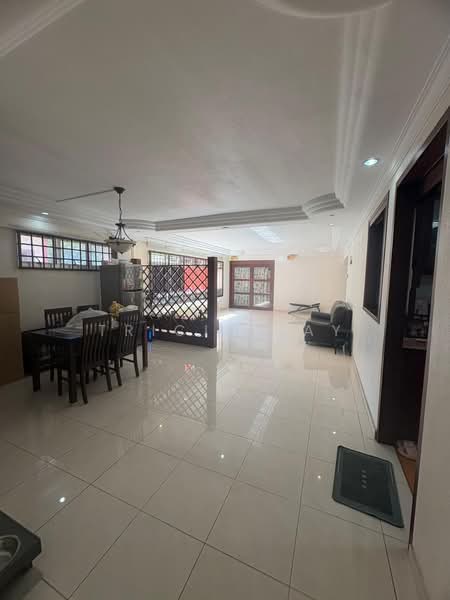 580 Pasir Ris Street 53, 580 Pasir Ris Street 53, 2 Bedrooms, 1,560 sqft, HDB Flat For Rent, by Tricia Tay, 500186497 - Living Room - PropertyGuru.com.sg