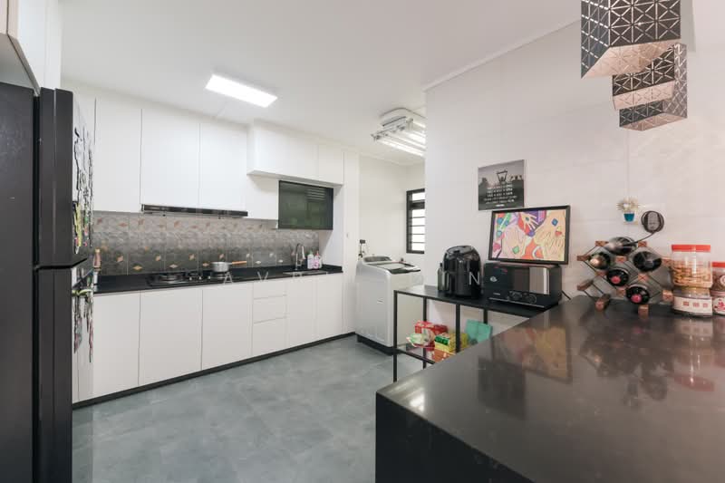 542 Bukit Batok Street 52, 542 Bukit Batok Street 52, 4 Bedrooms, 1,572 sqft, HDB Flat For Sale, by Avril Bin, 500186520 - Kitchen - PropertyGuru.com.sg