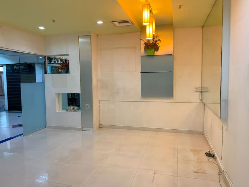 Bukit Timah Shopping Centre, 170 Upper Bukit Timah Road, 269 sqft, Mall Shop For Sale, by Don Lim, 500186525 - Interior - CommercialGuru.com.sg