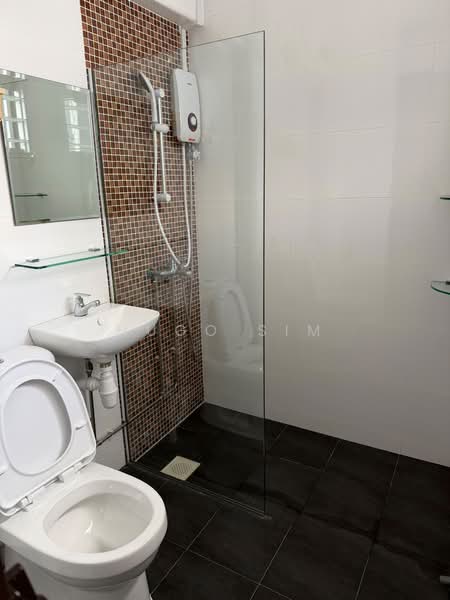 142 Simei Street 2, 142 Simei Street 2, Studio, 350 sqft, HDB Flat For Rent, by Hugo Sim, 500186530 - Bathroom - PropertyGuru.com.sg