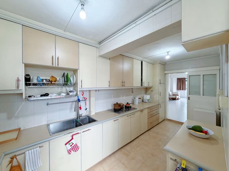 5 Farrer Road, 5 Farrer Road, 3 Bedrooms, 1,324 sqft, HDB Flat For Sale, by Andy Lim 林佳俊, 500186534 - Kitchen - PropertyGuru.com.sg