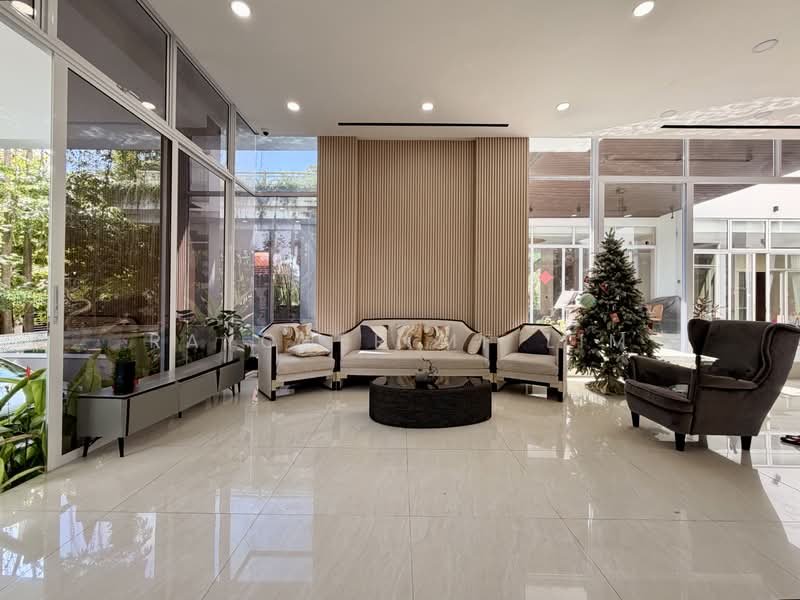 Rare Sea View / Park view detached, Pasir Ris Road, 6 Bedrooms, 8,000 sqft, Detached House For Sale, by Raycher MF Lim, 500186555 - Living Room - PropertyGuru.com.sg