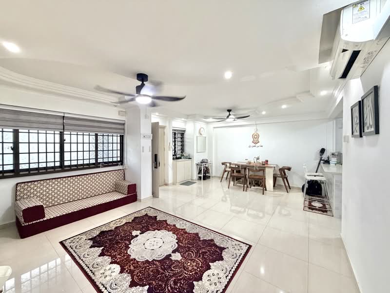 703 Tampines Street 71, 703 Tampines Street 71, 3 Bedrooms, 1,076 sqft, HDB Flat For Sale, by Fatin Amira, 500186565 - Living Room - PropertyGuru.com.sg