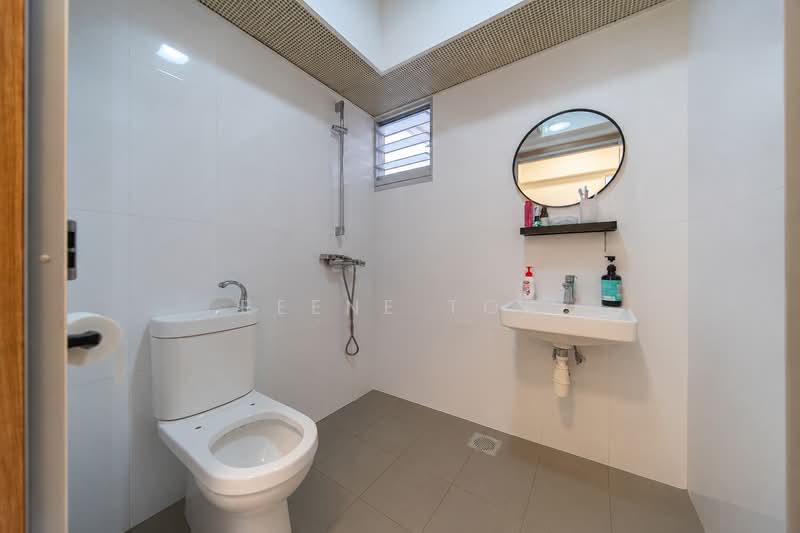 153C Bedok South Road, 153C Bedok South Road, 3 Bedrooms, 1,001 sqft, HDB Flat For Sale, by Reene Tok, 500186573 - Bathroom - PropertyGuru.com.sg