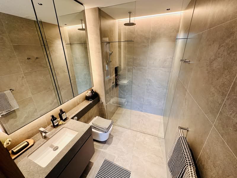 Aurea, 802 Beach Road, 2 Bedrooms, 710 sqft, Condominium For Sale, by Murphy Lee, 500186581 - Bathroom - PropertyGuru.com.sg