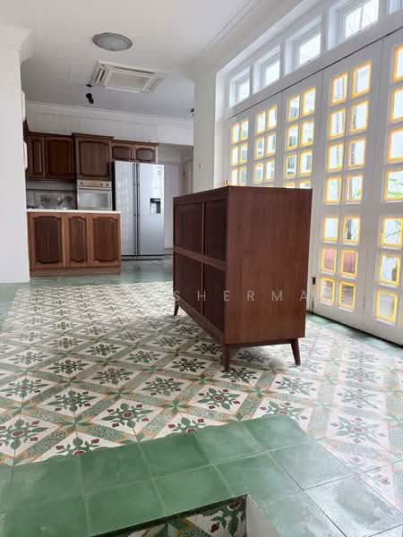 Cairnhill Conservation House, Cairnhill road, 3 Bedrooms, 2,500 sqft, Conservation House For Rent, by Ella Sherman, 500186584 - Kitchen - PropertyGuru.com.sg