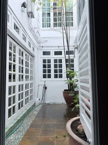 Cairnhill Conservation House, Cairnhill road, 3 Bedrooms, 2,500 sqft, Conservation House For Rent, by Ella Sherman, 500186584 - PropertyGuru.com.sg
