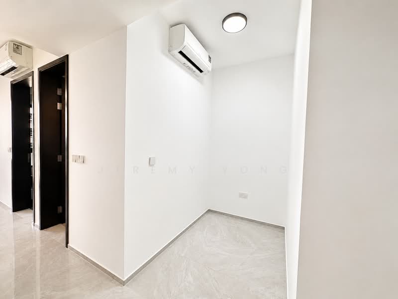 Tembusu Grand, 92 Jalan Tembusu, 1 Bedroom, 527 sqft, Condominium For Sale, by Jeremy Yong, 500186587 - Study Room - PropertyGuru.com.sg