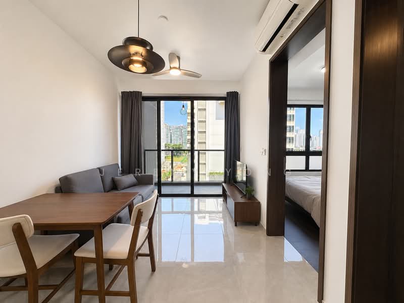 Tembusu Grand, 92 Jalan Tembusu, 1 Bedroom, 527 sqft, Condominium For Sale, by Jeremy Yong, 500186587 - Living Room - PropertyGuru.com.sg