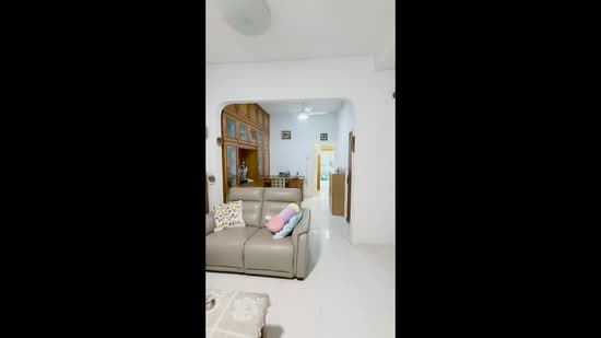 Thomson Garden Estate, Sin Ming Road, 3 Bedrooms, 1,450 sqft, Terraced House For Sale, by Roy Chua, 500186588 - PropertyGuru.com.sg