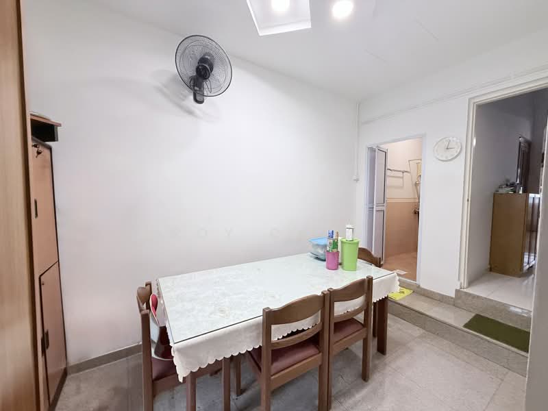 Thomson Garden Estate, Sin Ming Road, 3 Bedrooms, 1,450 sqft, Terraced House For Sale, by Roy Chua, 500186588 - PropertyGuru.com.sg