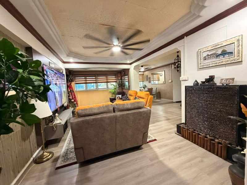 736 Woodlands Circle, 736 Woodlands Circle, 3 Bedrooms, 1,313 sqft, HDB Flat For Sale, by Adam K, 500186590 - Living Room - PropertyGuru.com.sg