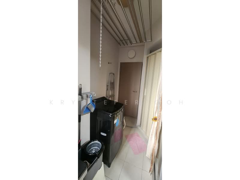 The Lakeshore, 33 Jurong West Street 41, Room Rental, 150 sqft, Condominium For Rent, by Krystefer Goh, 500186628 - Yard - PropertyGuru.com.sg