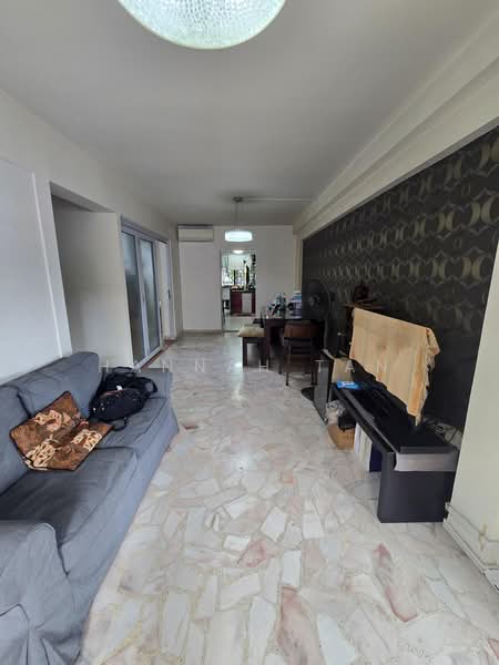 354 Clementi Avenue 2, 354 Clementi Avenue 2, 2 Bedrooms, 882 sqft, HDB Flat For Sale, by Hannah Tan, 500186630 - Living Room - PropertyGuru.com.sg