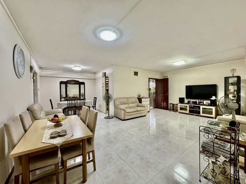 480 Sembawang Drive, 480 Sembawang Drive, 3 Bedrooms, 1,184 sqft, HDB Flat For Sale, by Jeslyn Lim 林瑞香, 500186663 - Living Room - PropertyGuru.com.sg