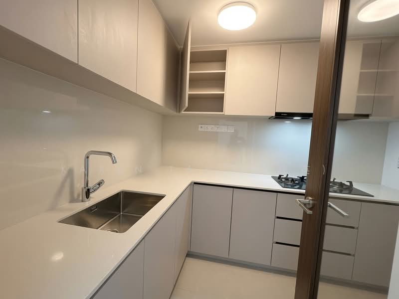 Altura, 111 Bukit Batok West Ave. 8, 4 Bedrooms, 1,206 sqft, Executive Condominium For Rent, by Karen Tan (陈桂英), 500186680 - Kitchen - PropertyGuru.com.sg