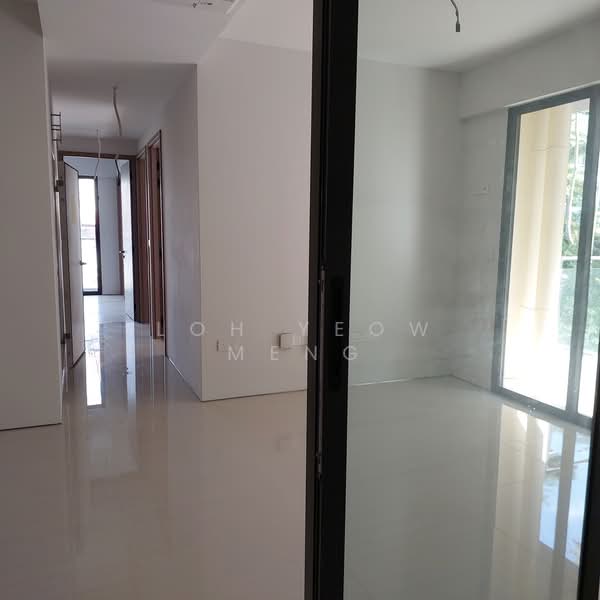 One 33 Residences, , 3 Bedrooms, 1,033 sqft, Apartment For Sale, by Loh Yeow Meng, 500186692 - living - PropertyGuru.com.sg