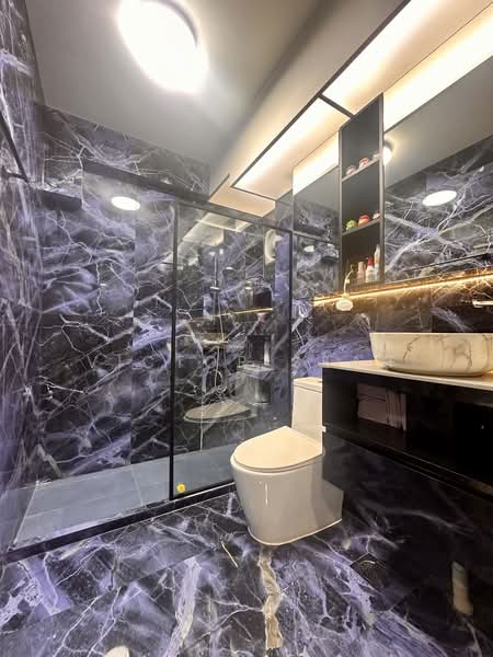 420A Northshore Drive, 420A Northshore Drive, 3 Bedrooms, 1,205 sqft, HDB Flat For Sale, by Victor Seah, 500186703 - Common Bathroom - PropertyGuru.com.sg