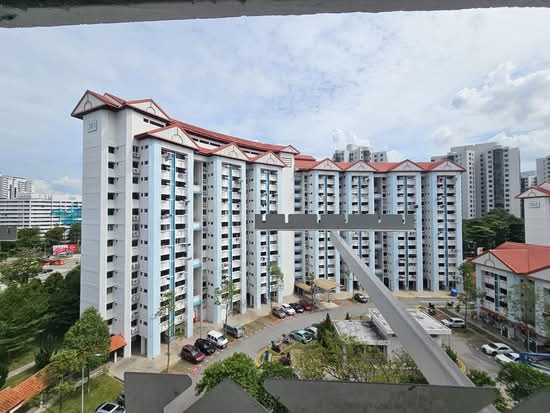 303 Jurong East Street 32, 303 Jurong East Street 32, 2 Bedrooms, 721 sqft, HDB Flat For Sale, by Benedict Tan, 500186705 - PropertyGuru.com.sg