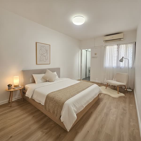 303 Jurong East Street 32, 303 Jurong East Street 32, 2 Bedrooms, 721 sqft, HDB Flat For Sale, by Benedict Tan, 500186705 - Bedroom - PropertyGuru.com.sg
