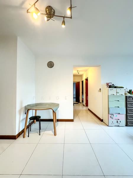 526A Costa Ris, 526A Pasir Ris Street 51, 3 Bedrooms, 1,001 sqft, HDB Flat For Sale, by Paige Lee, 500186738 - Suggested dining area - PropertyGuru.com.sg