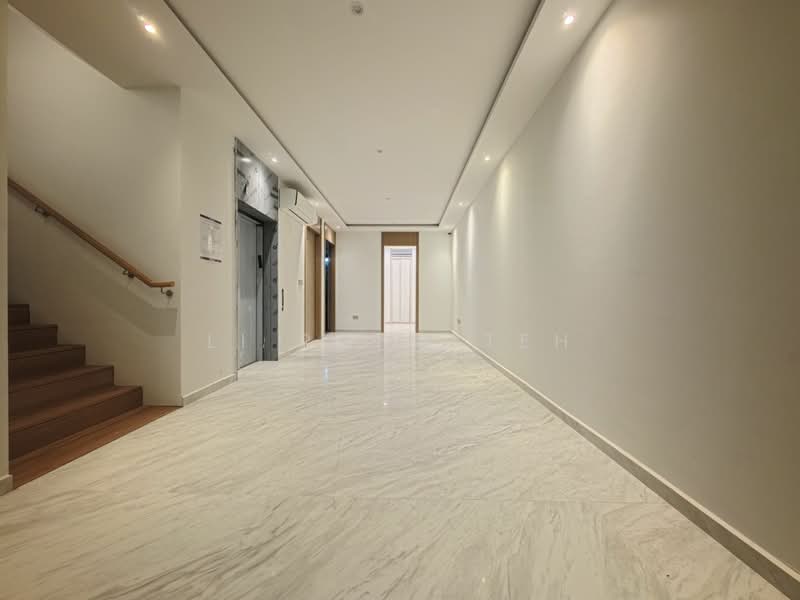 ❤️BRAND NEW 5 LEVELS OF LUXURY! READY TO MOVE!, Shrewsbury Road / Moulmein Road / Thomson Road, 5 Bedrooms, 6,093 sqft, Terraced House For Sale, by Li Rong Teh, 500186743 - Lobby - PropertyGuru.com.sg