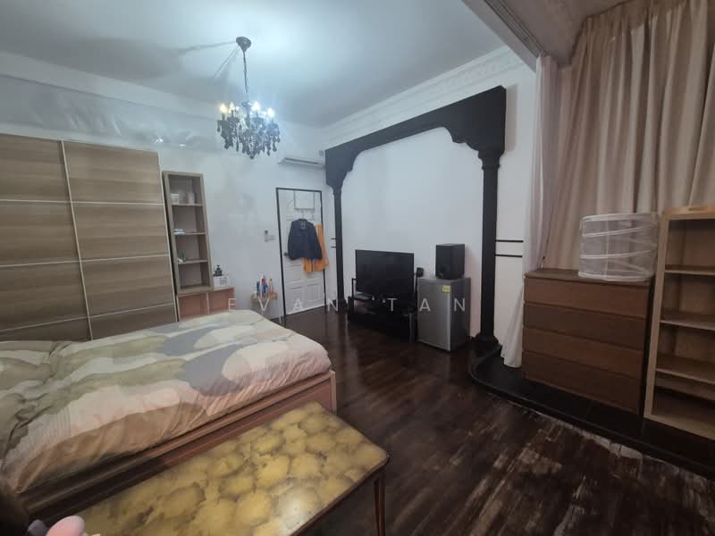 Orchard Court, 19 Oxley Road, Room Rental, 200 sqft, Apartment For Rent, by Evan Tan, 500186748 - Bedroom - PropertyGuru.com.sg