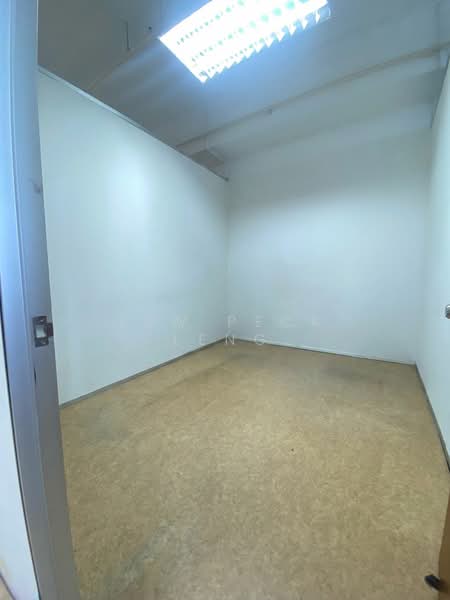 Hola Centre, 65 Ubi Crescent, 1,044 sqft, Light Industrial (B1) For Rent, by Yew Peck Leng, 500186758 - Interior - CommercialGuru.com.sg