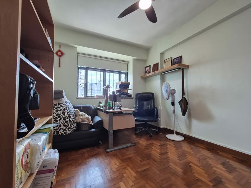 The Springbloom, 139 Serangoon Avenue 3, 2 Bedrooms, 1,130 sqft, Condominium For Sale, by Alvin Chan, 500186775 - Bedroom 2 - PropertyGuru.com.sg