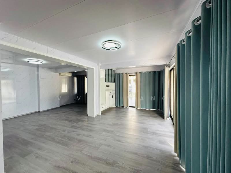 Large Coner Terrace Telok Kurau in East Coast, Telok Kurau, 5 Bedrooms, 3,800 sqft, Corner Terrace For Rent, by Vivian Wang, 500186783 - Living Room - PropertyGuru.com.sg