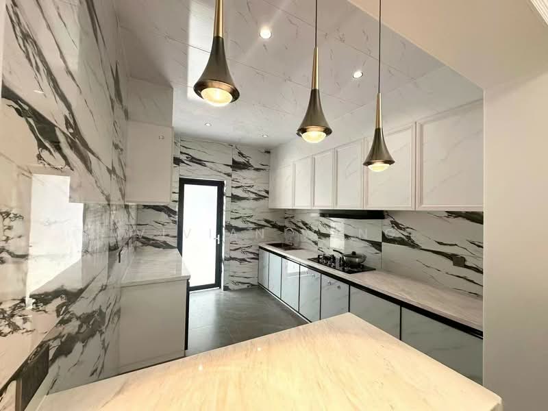 Large Coner Terrace Telok Kurau in East Coast, Telok Kurau, 5 Bedrooms, 3,800 sqft, Corner Terrace For Rent, by Vivian Wang, 500186783 - Kitchen - PropertyGuru.com.sg