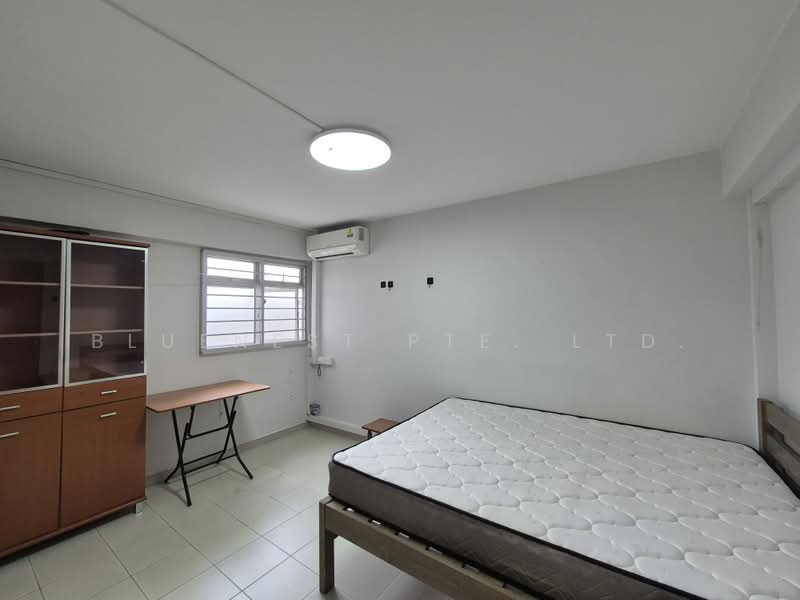 16 Upper Boon Keng Road, 16 Upper Boon Keng Road, 2 Bedrooms, 699 sqft, HDB Flat For Rent, by KENNETH CHUA, 500186784 - Bedroom - PropertyGuru.com.sg