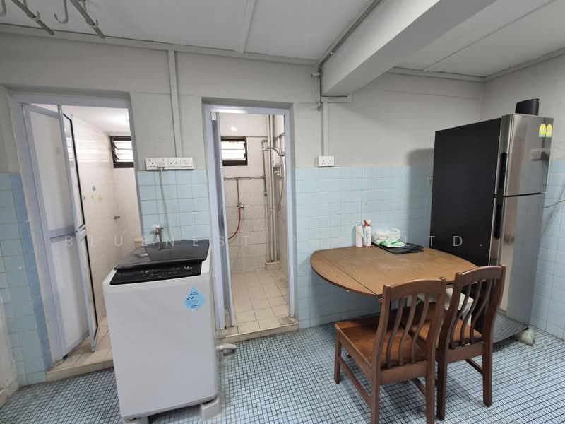 16 Upper Boon Keng Road, 16 Upper Boon Keng Road, 2 Bedrooms, 699 sqft, HDB Flat For Rent, by KENNETH CHUA, 500186784 - Kitchen - PropertyGuru.com.sg