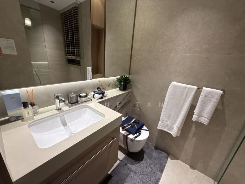Vela Bay, Bayshore Road, 3 Bedrooms, 893 sqft, Condominium For Sale, by Irene Tan, 500186797 - Bathroom - PropertyGuru.com.sg