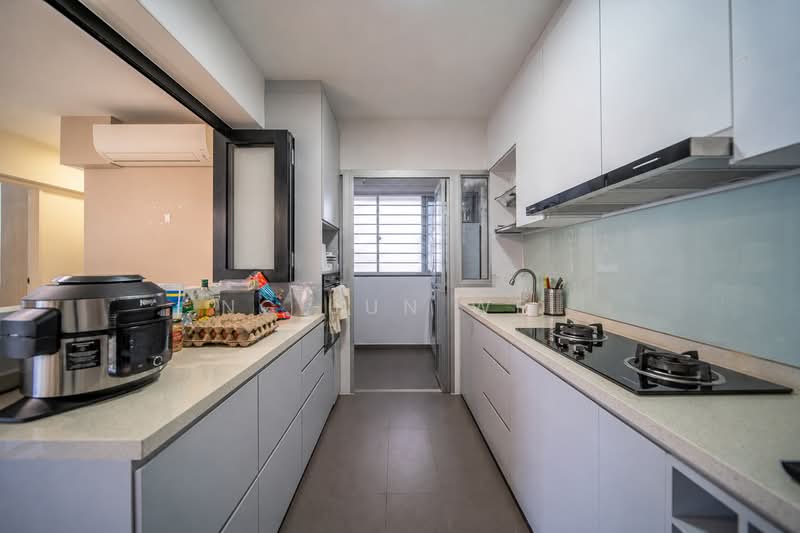 153C Bedok South Road, 153C Bedok South Road, 3 Bedrooms, 1,001 sqft, HDB Flat For Sale, by Ng Jun Wei, 500186799 - Kitchen - PropertyGuru.com.sg