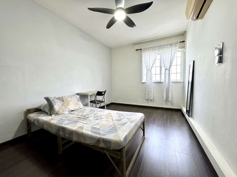 155 Woodlands Street 13, 155 Woodlands Street 13, 3 Bedrooms, 1,109 sqft, HDB Flat For Sale, by Kennedy Yong, 500186812 - Bedroom - PropertyGuru.com.sg