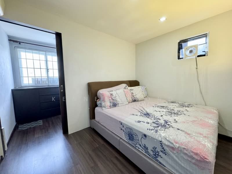 155 Woodlands Street 13, 155 Woodlands Street 13, 3 Bedrooms, 1,109 sqft, HDB Flat For Sale, by Kennedy Yong, 500186812 - Bedroom - PropertyGuru.com.sg