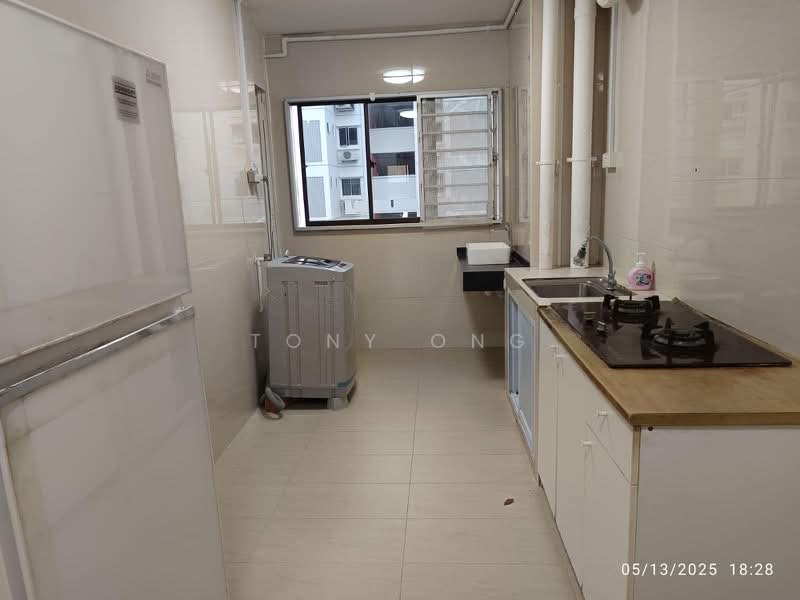 537 Bukit Batok Street 52, 537 Bukit Batok Street 52, 2 Bedrooms, 1,108 sqft, HDB Flat For Rent, by Tony Ong, 500186818 - PropertyGuru.com.sg
