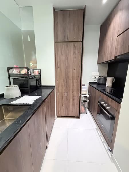Phoenix Residences, 71 Phoenix Avenue, 2 Bedrooms, 721 sqft, Condominium For Sale, by Peter Ng, 500186821 - Kitchen - PropertyGuru.com.sg