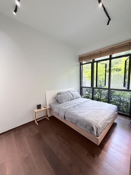 Phoenix Residences, 71 Phoenix Avenue, 2 Bedrooms, 721 sqft, Condominium For Sale, by Peter Ng, 500186821 - Bedroom - PropertyGuru.com.sg